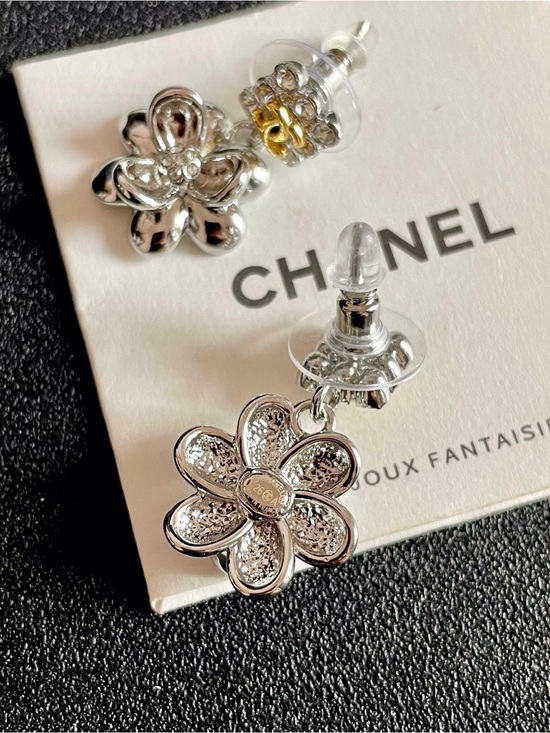 Excellent Used Condition Chanel Earrings
